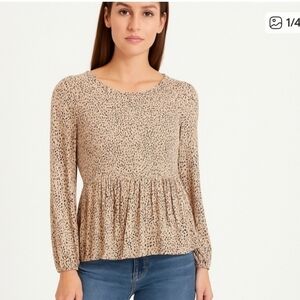 Urban Romantics Babydoll style Animal Print Blouse size small